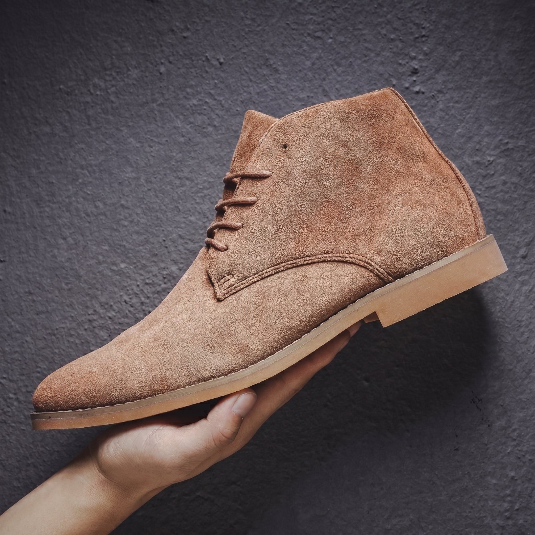 Lace-Up Pointed Toe Chukka Boots for Men