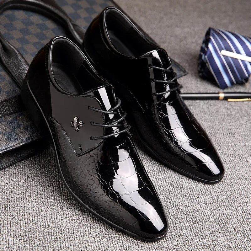 Textured Pointed Toe Lace-Up Dress Shoes for Men - Black
